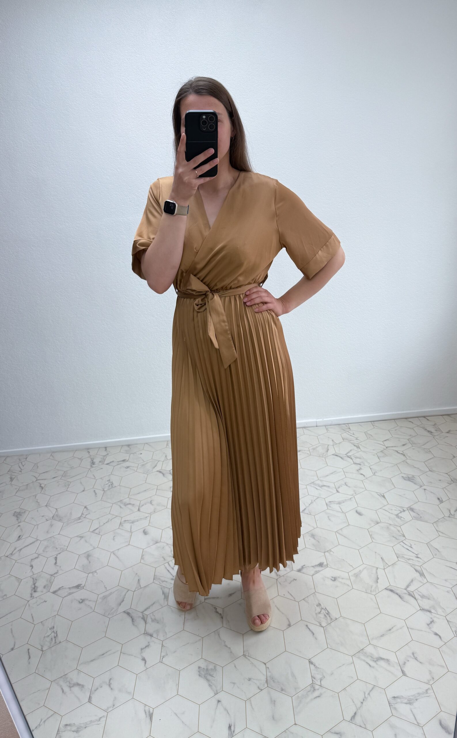 Camel siidjas kleit - Image 2