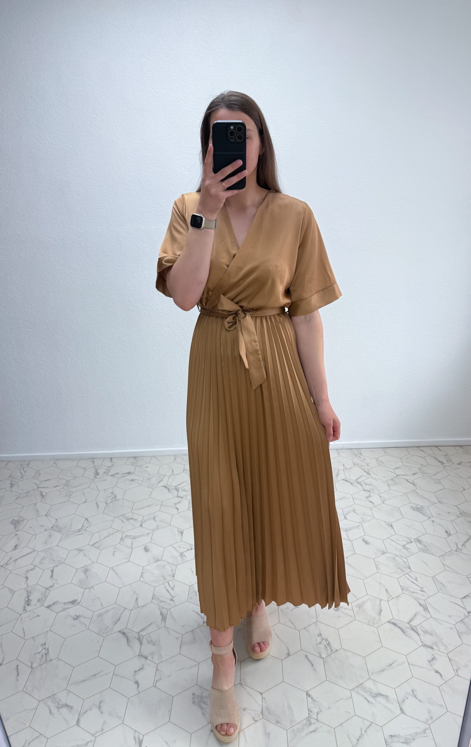 Camel siidjas kleit - Image 3