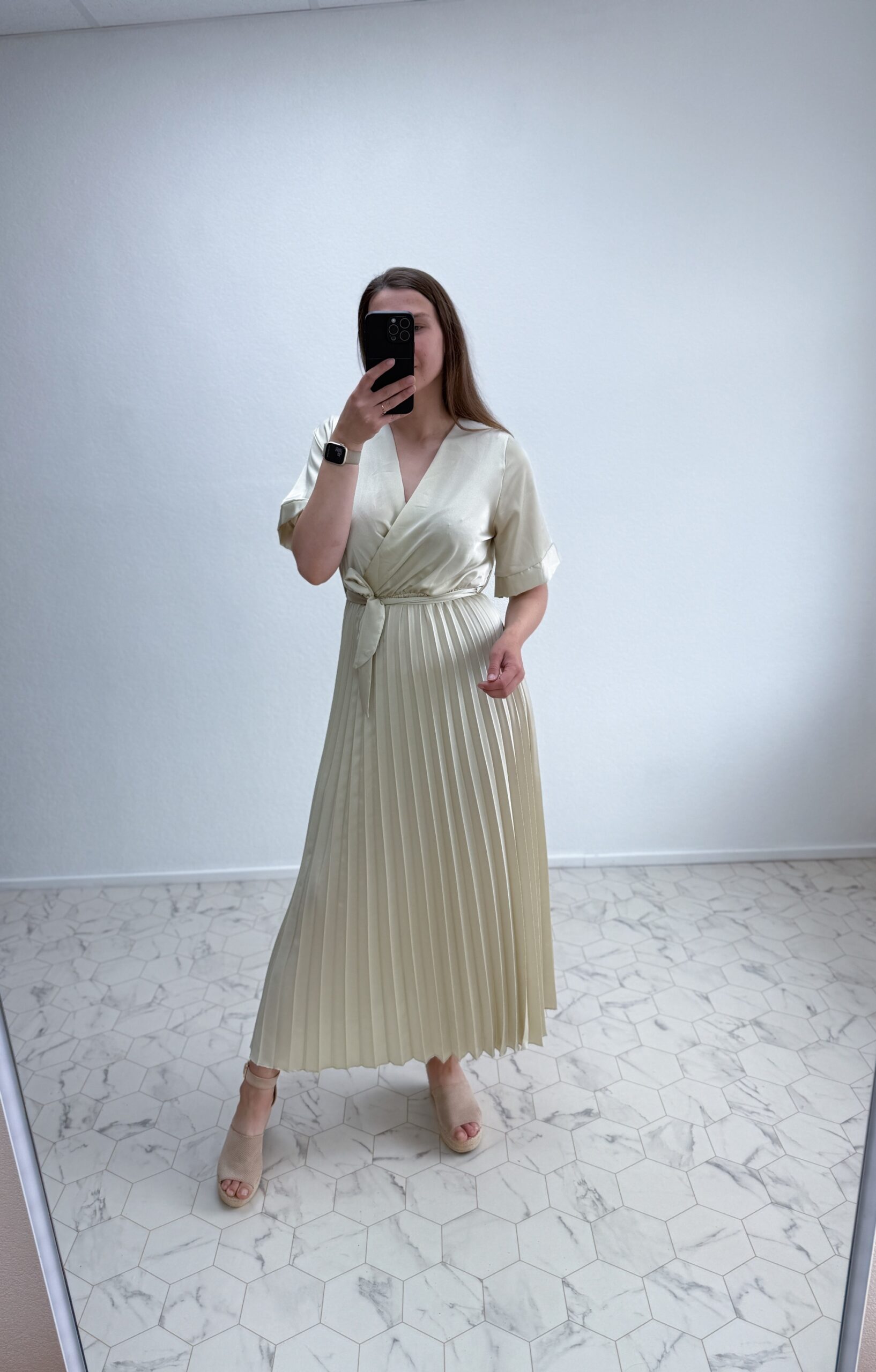 Beez siidjas kleit - Image 2