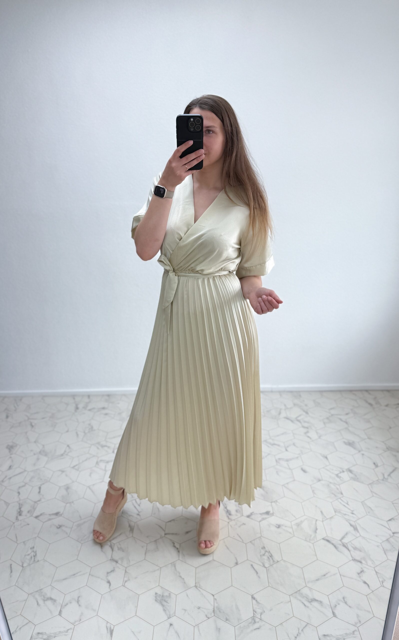 Beez siidjas kleit - Image 4